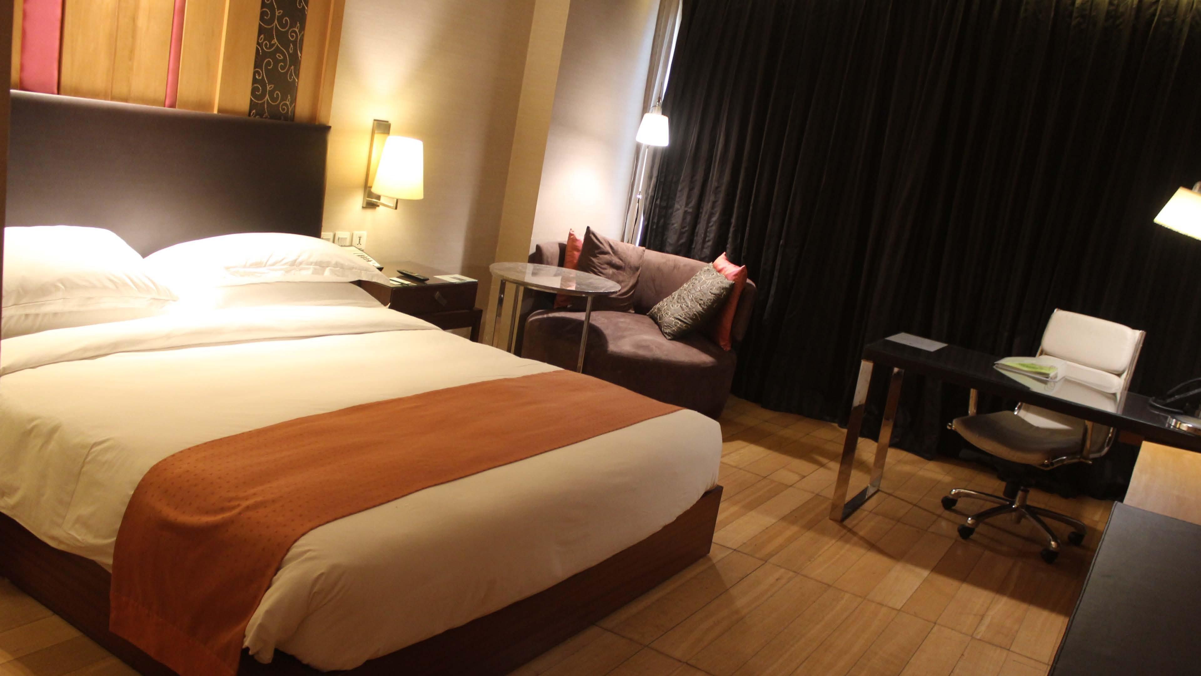 Holiday Inn New Delhi Mayur Vihar Noida By Ihg Ngoại thất bức ảnh A room at the hotel