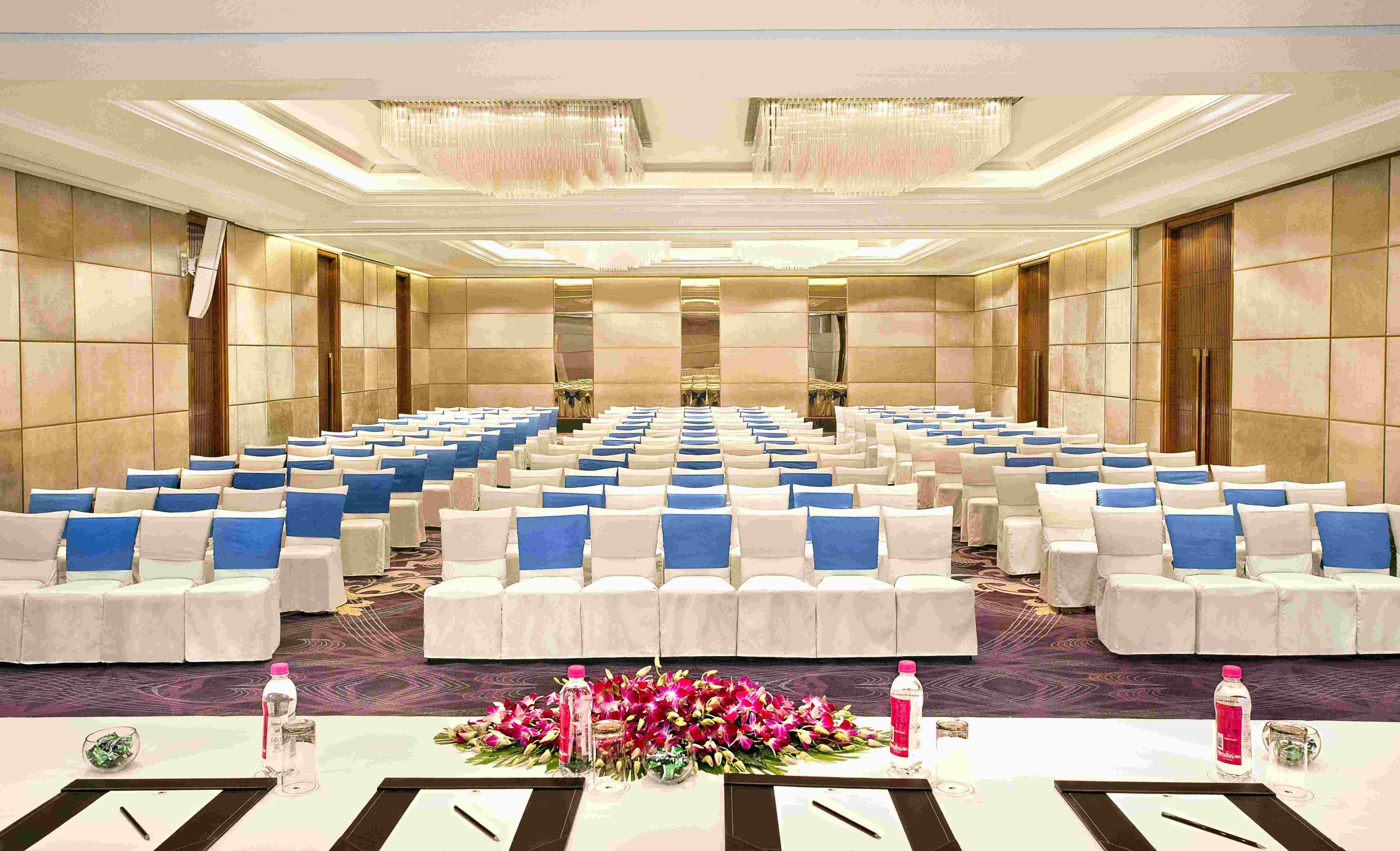 Holiday Inn New Delhi Mayur Vihar Noida By Ihg Ngoại thất bức ảnh The Grand Ballroom