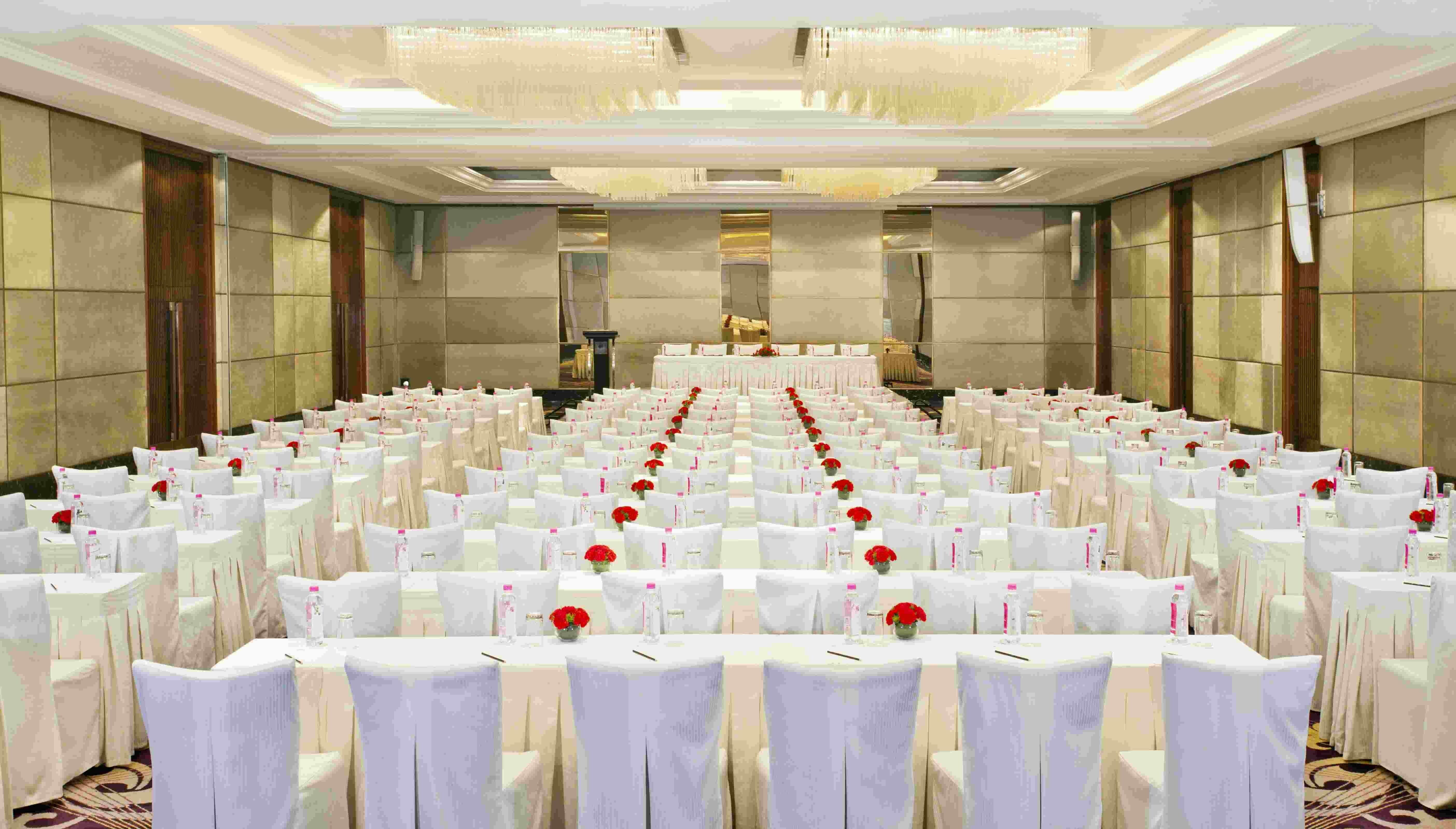 Holiday Inn New Delhi Mayur Vihar Noida By Ihg Ngoại thất bức ảnh The Grand Ballroom